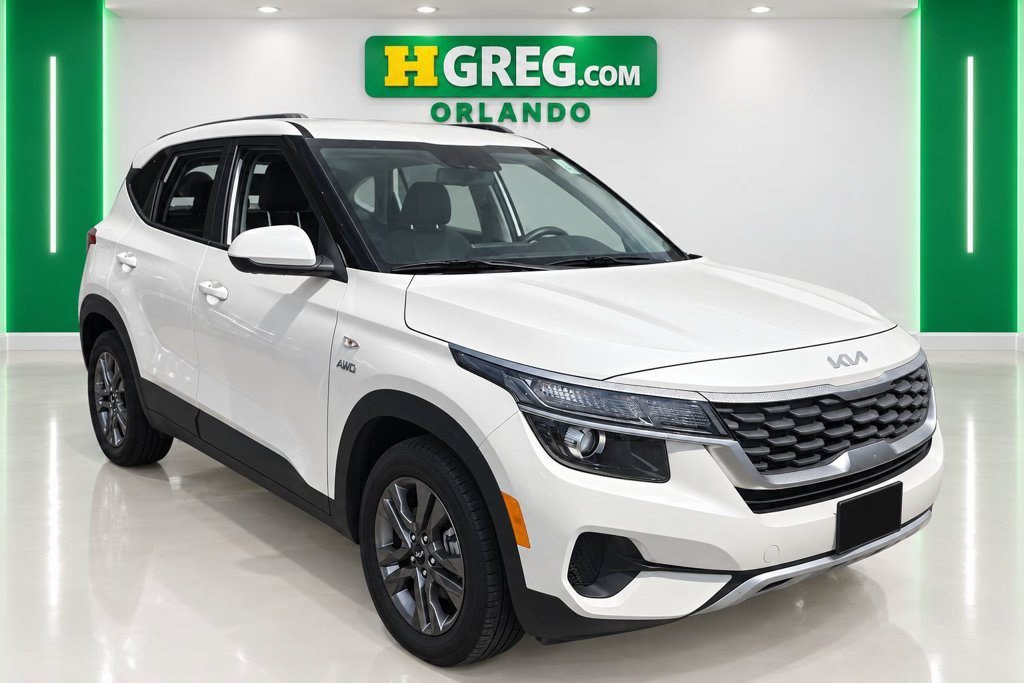Used 2023 Kia Seltos LX AWD/4WD image 4