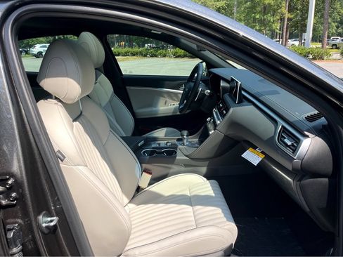 New 2026 Genesis G70 3.3T Sport Prestige RWD image 18