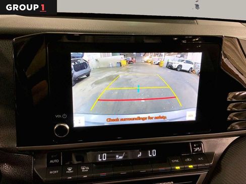 Used 2025 Toyota Camry SE FWD image 27