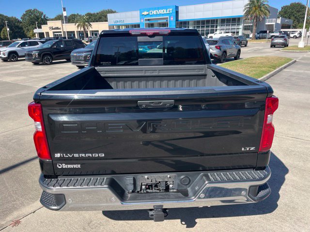 Used 2023 Chevrolet Silverado 1500 LTZ w/ Technology Package RWD image 6