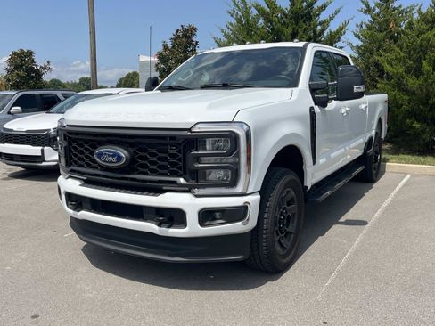 Used 2024 Ford F250 Lariat w/ Sport Appearance Package AWD/4WD image 3