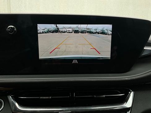 Used 2025 Buick Envista Sport Touring image 30