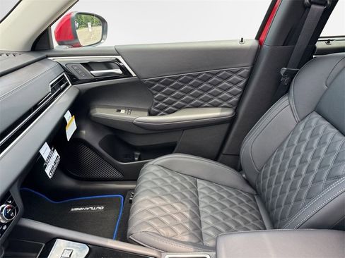 New 2025 Mitsubishi Outlander SEL image 33