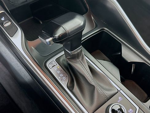 Used 2024 Kia Sorento S image 25