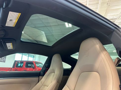 Used 2024 Porsche 911 Carrera S RWD image 40
