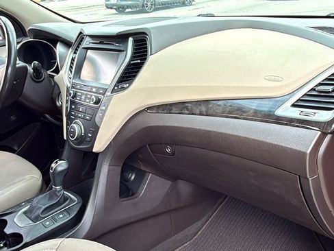 Used 2017 Hyundai Santa Fe Sport FWD image 41