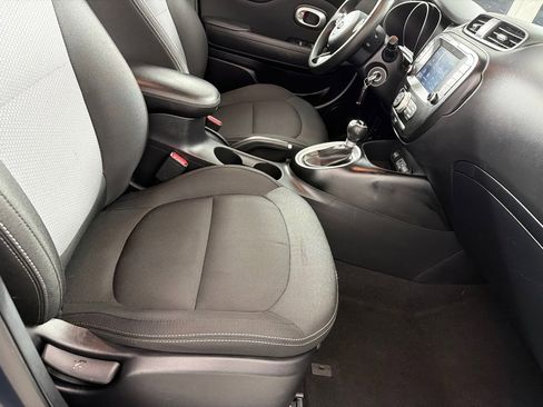 Used 2019 Kia Soul + FWD image 23