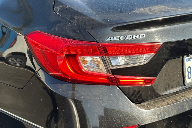 Used 2018 Honda Accord EX image 7