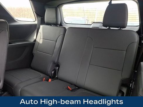 Used 2023 Chevrolet Traverse LT w/ Midnight/Sport Edition image 13
