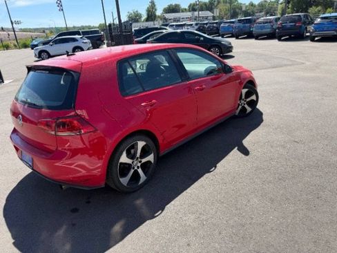 Used 2015 Volkswagen Golf 4-Door FWD image 14