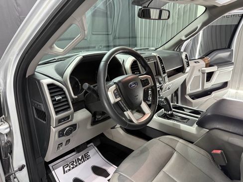 Used 2018 Ford F150 Lariat image 21