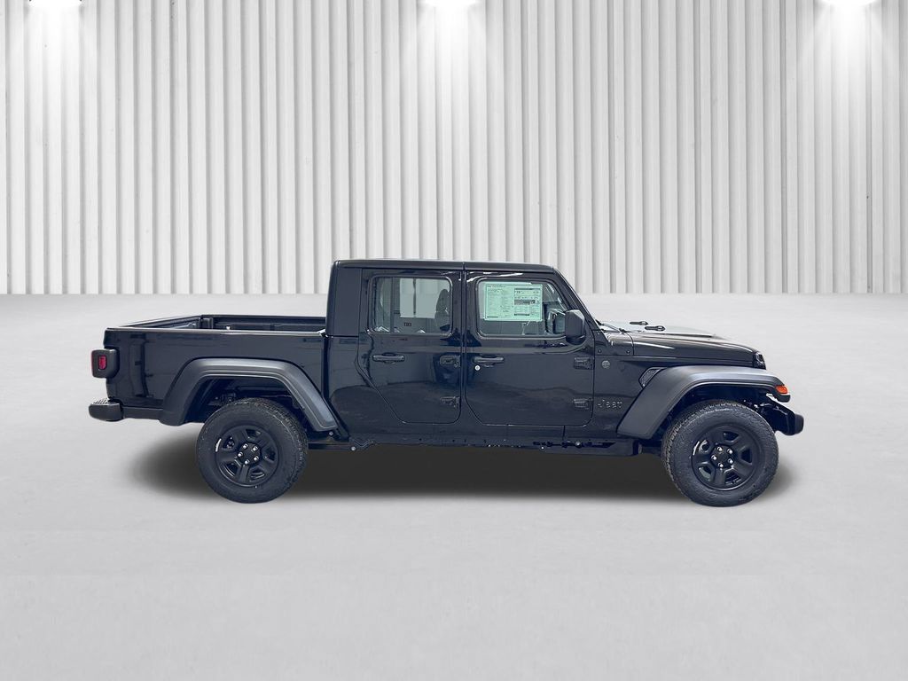 New 2026 Jeep Gladiator Sport AWD/4WD image 3