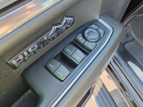 Used 2022 Chevrolet Silverado 1500 High Country AWD/4WD image 11