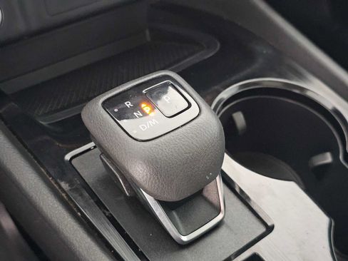 Used 2023 Nissan Rogue SV w/ SV Premium B Package FWD image 32