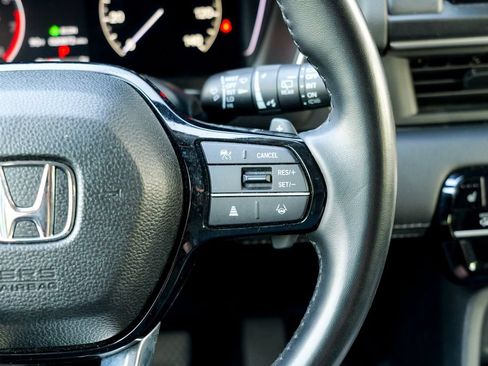 Used 2025 Honda Pilot EX-L image 47