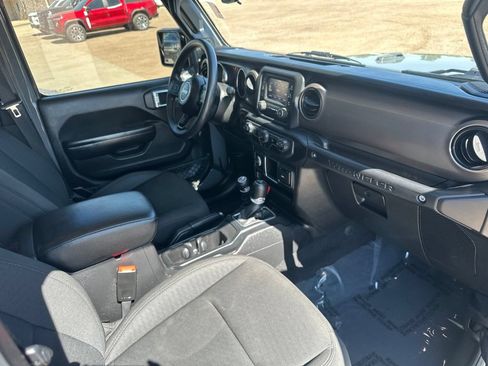 Used 2020 Jeep Wrangler Unlimited Sport AWD/4WD image 30