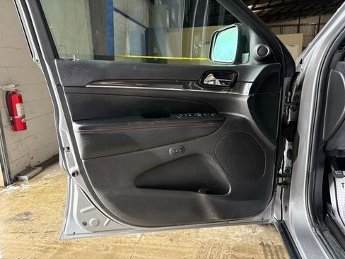 Used 2019 Jeep Grand Cherokee Trailhawk w/ Trailhawk Luxury Group image 20