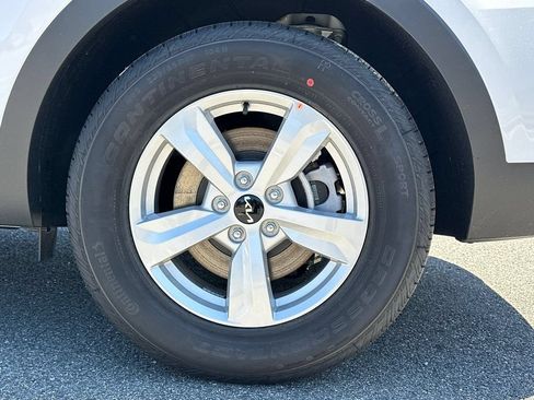 New 2026 Kia Sorento LX FWD image 19