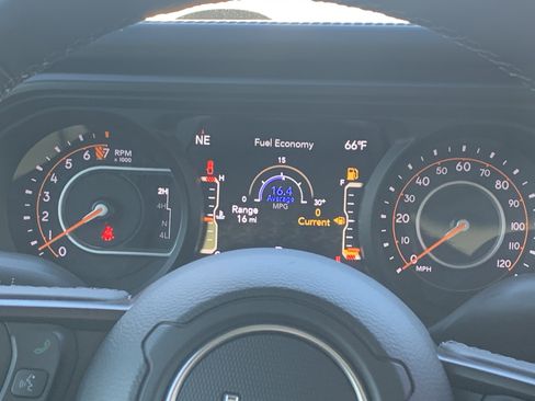 New 2025 Jeep Gladiator Sport image 19