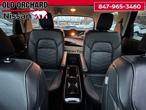 Used 2023 Nissan Pathfinder Platinum image 10