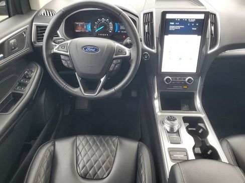 Used 2024 Ford Edge Titanium image 15