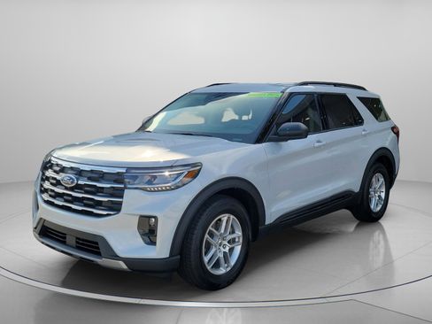 New 2026 Ford Explorer Active w/ Active Comfort Package image 2