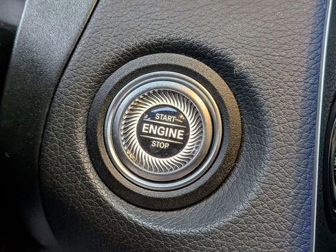 Used 2022 Mercedes-Benz GLC 300 4MATIC image 21