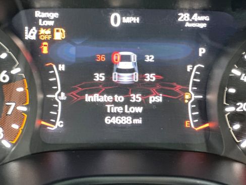 Used 2024 Jeep Compass Latitude image 38