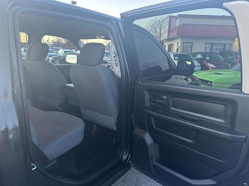 Used 2015 RAM 1500 Express image 17