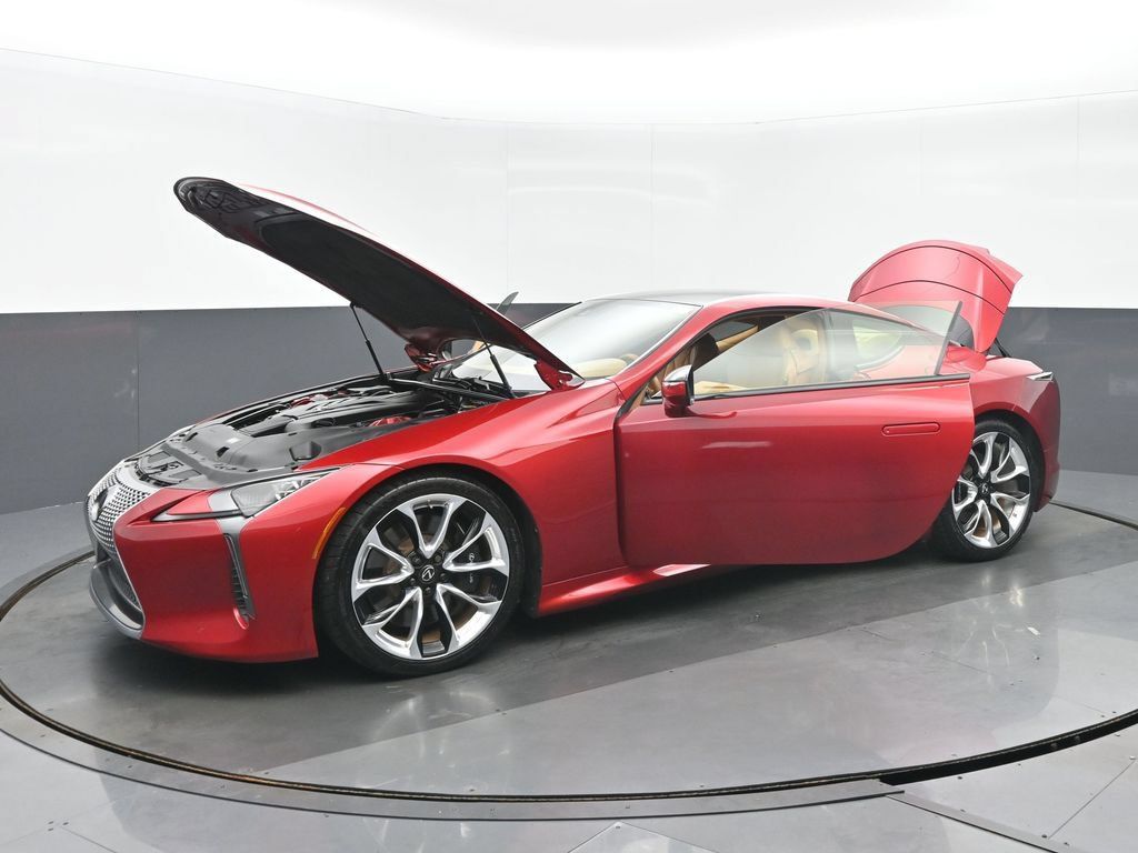 Used 2018 Lexus LC 500 Coupe w/ Performance Package RWD image 34
