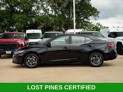 Used 2024 Nissan Sentra SV FWD image 2