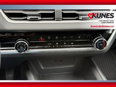 New 2026 Chevrolet Equinox LT w/ LPO, Floor Liner Package image 26