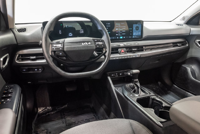 Used 2025 Kia K4 FWD image 7