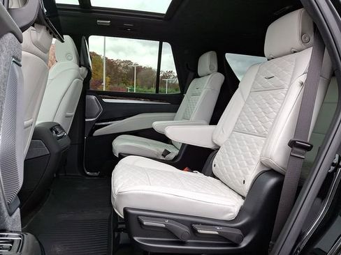 Certified 2025 Cadillac Escalade Sport Platinum w/ LPO, Floor Liner Package image 8