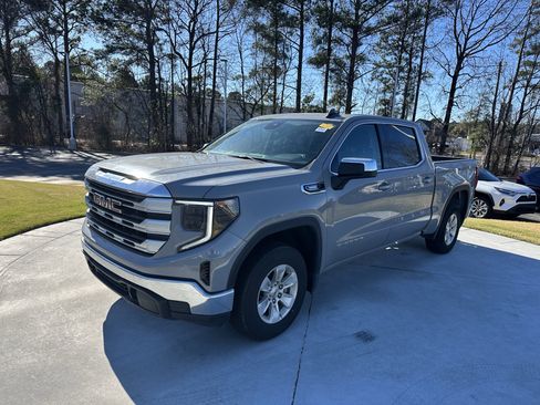 Used 2024 GMC Sierra 1500 SLE image 5