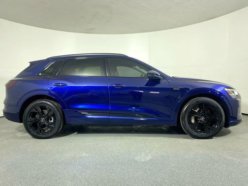 Used 2021 Audi e-tron Premium w/ Convenience Plus Package image 38