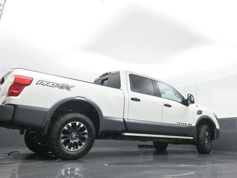 Used 2018 Nissan Titan PRO-4X w/ Pro-4x Convenience Package AWD/4WD image 35