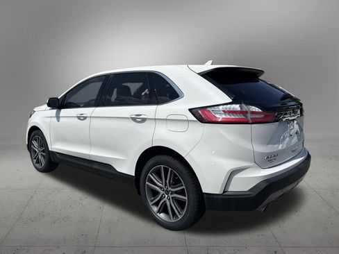 Certified 2020 Ford Edge Titanium FWD image 3