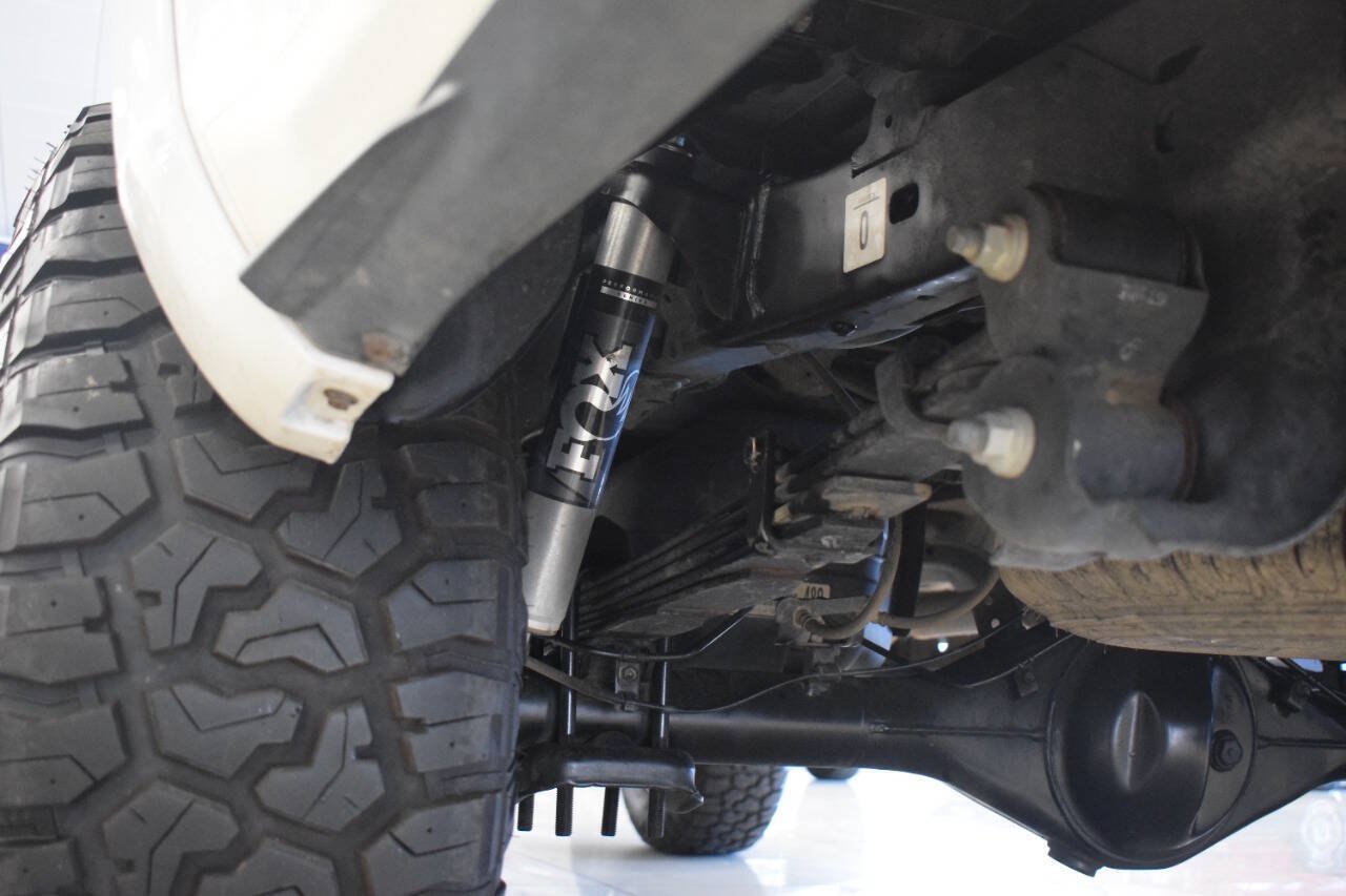 Used 2017 Toyota Tacoma SR5 RWD image 19