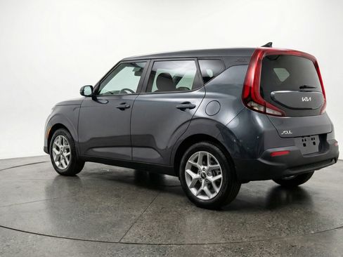 Used 2025 Kia Soul LX w/ LX Technology Package image 6