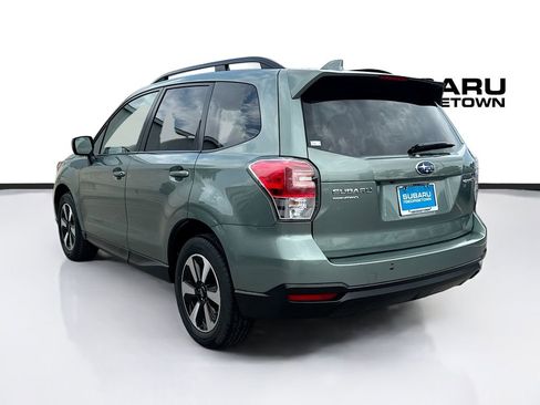 Used 2018 Subaru Forester 2.5i Premium w/ All-Weather Package AWD/4WD image 5