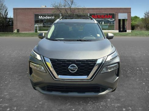Used 2021 Nissan Rogue SV w/ Premium Package FWD image 6