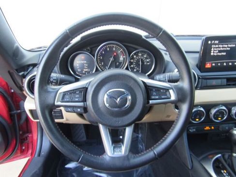 Used 2019 MAZDA MX-5 Miata RF Grand Touring image 3