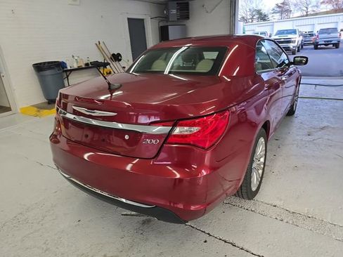 Used 2013 Chrysler 200 Limited image 5