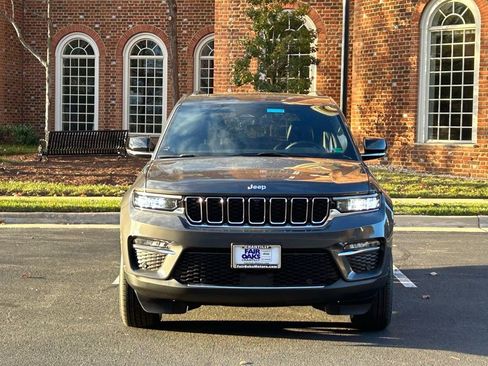 New 2025 Jeep Grand Cherokee Limited image 4