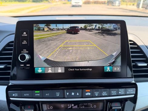 New 2026 Honda Odyssey EX-L image 9
