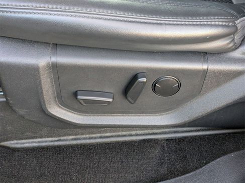 Used 2023 Ford Expedition Max XLT image 16