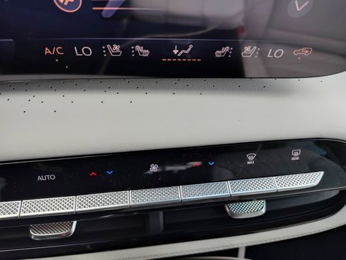 New 2026 Buick Enclave Avenir w/ Super Cruise Package image 26