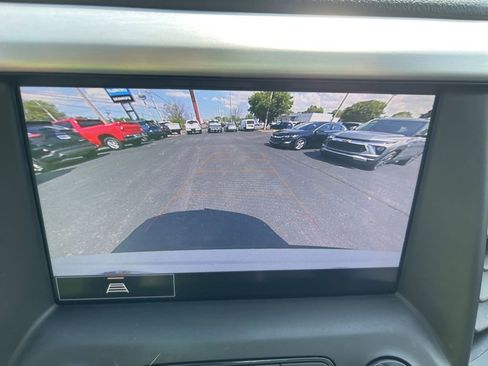 Used 2023 GMC Acadia SLT AWD/4WD image 37