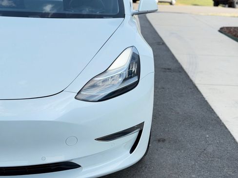 Used 2018 Tesla Model 3 Long Range RWD image 49